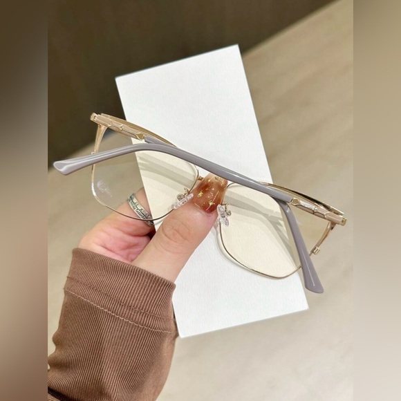 1pc Women's Metal Cat-Eye Glasses - Picture 2 of 2